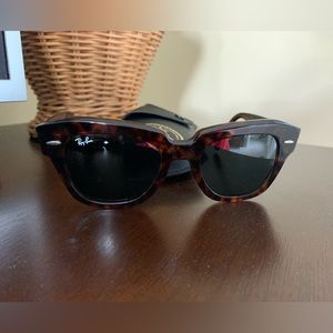 Ray-Ban NWOT State Street sunglasses